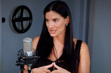 H Χριστίνα Μπόμπα μίλησε για τη δύσκολη περίοδο των εξωσωματικών