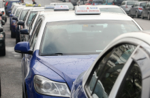 Συνελήφθη 34χρονος στη Θεσσαλονίκη που οδηγούσε ταξί χωρίς δίπλωμα