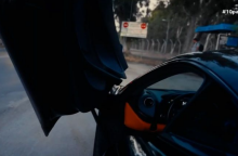 Αττική Οδός: McLaren έτρεχε με 250 χλμ/ώρα - Αστυνομικός τον σταμάτησε και είπε «πάτα το»