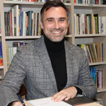 Γιώργος Καπουτζίδης