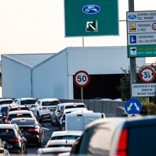 Κίνηση στην είσοδο της Αττικής Οδού