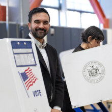 Η νίκη του Μαμντάνι: Μια αποτίμηση των εκλογικών αποτελεσμάτων στη Νέα Υόρκη 