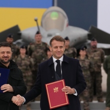 Συνάντηση Μακρόν-Ζελένσκι στο Παρίσι