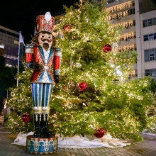 Χριστουγεννιάτικος στολισμός στον Πειραιά