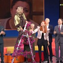 Η Ελισάβετ Κωνσταντινίδου αναβίωσε τη σκηνή με τη Ζουμπουλία ως Τάμτα πάνω στο δέντρο