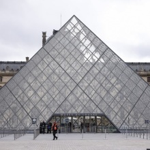 Μουσείο Λούβρου: Τοποθετήθηκαν κάγκελα ασφαλείας στο μπαλκόνι της ιστορικής ληστείας 