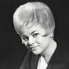 Μαίρη Λίντα: Περισσότερα από εβδομήντα χρόνια τραγουδιού, μνήμης και αξιοπρέπειας