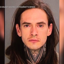 Ο Τζόνανθαν Γκέρλαχ αντιμετωπίζει περισσότερες από 500 κατηγορίες 