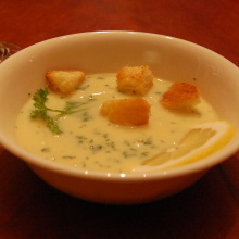 Το μυστικό της ελληνικής κουζίνας για βελούδινες σούπες χωρίς γαλακτοκομικά