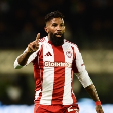 Παναθηναϊκός – Ολυμπιακός 0-2: Οι Πειραιώτες τιμώρησαν τα λάθη των «πρασίνων» και κράτησαν το όνειρο της κορυφής ζωντανό