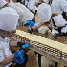 50.000 σαβαγιάρ και 3.000 αυγά για το πιο εντυπωσιακό τιραμισού που έγινε ποτέ