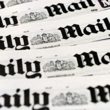 Καταγγελία βόμβα στη Daily Mail: «Τοξικό περιβάλλον» και σοβαρές κατηγορίες κατά διευθυντή