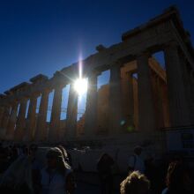 Γιατί Κομισιόν και ΟΟΣΑ δίνουν ψήφο εμπιστοσύνης στην ελληνική οικονομία