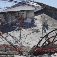 Τουλάχιστον 32 νεκροί από τον σεισμό στις Φιλιππίνες - Κατολίσθηση σκότωσε 13 χωρικούς