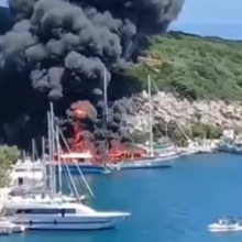 Παξοί: Φωτιά σε δύο σκάφη στο λιμάνι Γάιος	