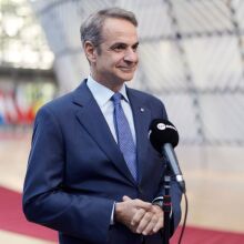 Μήνυμα Μητσοτάκη για τα καύσιμα: «Η πτώση του πετρελαίου πρέπει να φανεί στην αντλία»