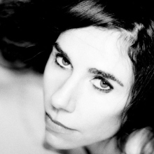 H PJ Harvey ταξιδεύει στο διάστημα με το νέο της σινγκλ, Voyager
