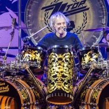 Πέθανε ο ντράμερ των ZZ Top τα τελευταία 56 χρόνια, Φρανκ Μπίαρντ