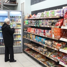 Θεοδωρικάκος: Μείωση τιμών σε 1.740 προϊόντα με μέσο όρο 9,5% - Ανάσα για την ελληνική οικογένεια