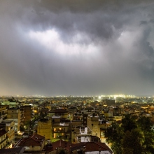 Καιρός αύριο: Βροχές και καταιγίδες στα ορεινά ηπειρωτικά – Δεν ξεπερνά τους 31°C η θερμοκρασία