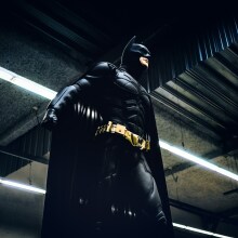 Βγήκε ντυμένος Μπάτμαν για γενέθλια και κατέληξε να κυνηγά κλέφτη