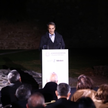 Θεσσαλονίκη: Αποκαλυπτήρια του νέου φωτισμού στον Λευκό Πύργο υπό την παρουσία Μητσοτάκη
