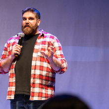 Θωμάς Ζάμπρας «Απόφοιτος Λυκείου» στο Arch Club