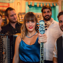 «Ένα ταξίδι στο χρόνο» με τους Ρεμπέτ-Ασκέρ στο Γυάλινο Up Stage