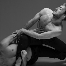 Η ομάδα χορού «Indak Dance Co» της Εύας Σταυρογιάννη παρουσιάζει την «Platform B, ένας αγώνας σιωπής»