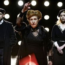 «Ένα σπίτι φωτεινό σαν μέρα» στο Εθνικό Θέατρο