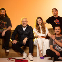 Ο Νίκος Πορτοκάλογλου και η Ρένα Μόρφη τραγουδούν για το MDA Ελλάς