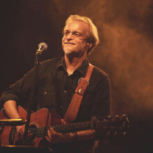 Οι Περσείδες του Μίλτου Πασχαλίδη θα «φωτίσουν» το Θέατρο Βράχων Μελίνα Μερκούρη