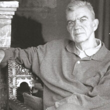 «Μια νοερή βόλτα στην Αθήνα του Μένη Κουμανταρέα»: αφιερωματική βραδιά στον συγγραφέα Μένη Κουμανταρέα