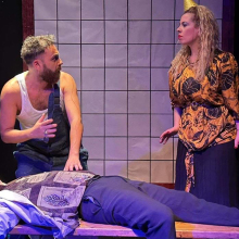 «Μούσια» στο θέατρο 104