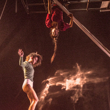 Όνειρο: Η νέα παραγωγή της ομάδας «κι όμΩς κινείται» στο Θέατρο Ροές