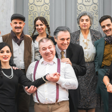 «Ένας βλάκας και μισός» στο Θέατρο Αυλαία