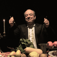 «Μια σεμνή πρόταση» στο Από Κοινού Θέατρο