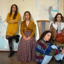 «Ψάρια στη Γυάλα» στο Θέατρο Μπέλλος