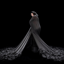 «Η Κυρά της Ρω» στο θέατρο Γκλόρια