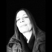 Ο Κωστής Καζαμιάκης συνομιλεί με τη Μαρία Μαλεγιαννάκη