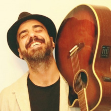 Ο Νίκος Μπέρκας στη σκηνή του Fuzz