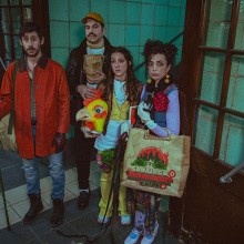 «Τι θα πει η μάνα σου όταν δει το πτώμα σου» στο θέατρο Πορεία