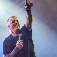 Ο Εισβολέας γιορτάζοεις τα 25 χρόνια στη μουσική στο Δημοτικό Θέατρο Λυκαβηττού