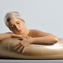 Carole A. Feuerman: Η αμερικανίδα γλύπτρια για πρώτη φορά στην Ελλάδα