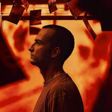 Αυτόματη εστίαση: Το ψυχολογικό θρίλερ του Γιώργου Αγγελίδη στο θέατρο Αργώ