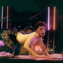 Πυρ Γυνή και Μπάχαλα στο RED JASPER