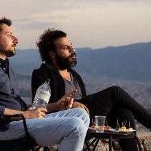 Μάριος Δημητρόπουλος - Γιώργος Αλεβίζος: «Πάνω απ’ όλα άνθρωποι» στο Άβατον