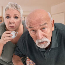 «Χωρίς Αναστολή» στη θεατρική σκηνή Αντώνης Αντωνίου