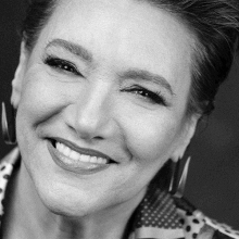 Ελένη Βιτάλη & Τζουμ: «Η βεγγέρα της Ελένης» στο Θέατρο Άλσος