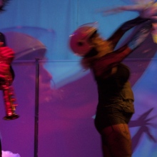 OXY MWRO, μια οπτικοακουστική ποιητική παράσταση της Νέλλης Πουλοπούλου 